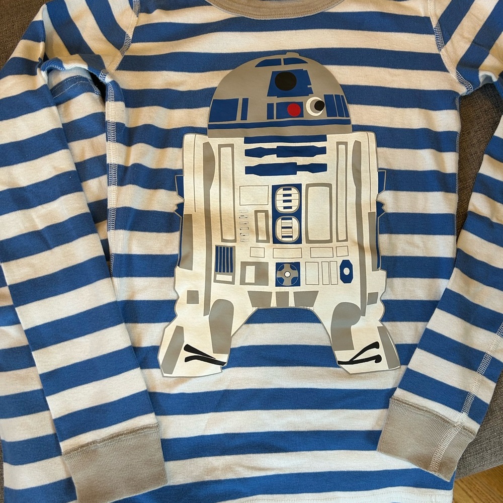 Hanna Andersson Blue and White Pajama Set with R2-D2 Design